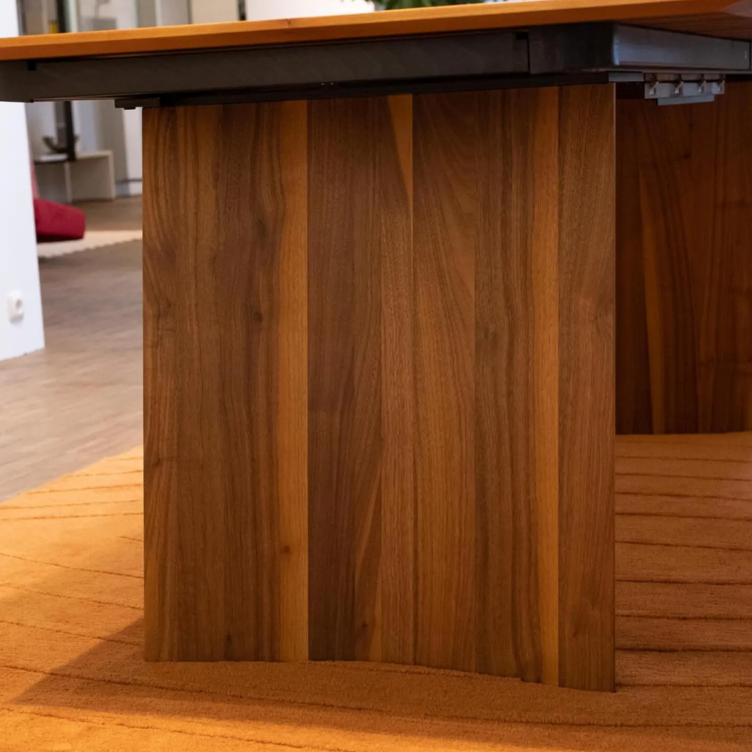 Rodam Esstische|Esstisch Domus R16 Nussbaum Massiv Geölt Gewachst Seidenmatt