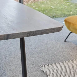 Raum.Freunde Esstische|Esstisch Erik Typ 4750 Platte Astige Eiche Geräuchert Gestell Metall Rundrohr Schwarz