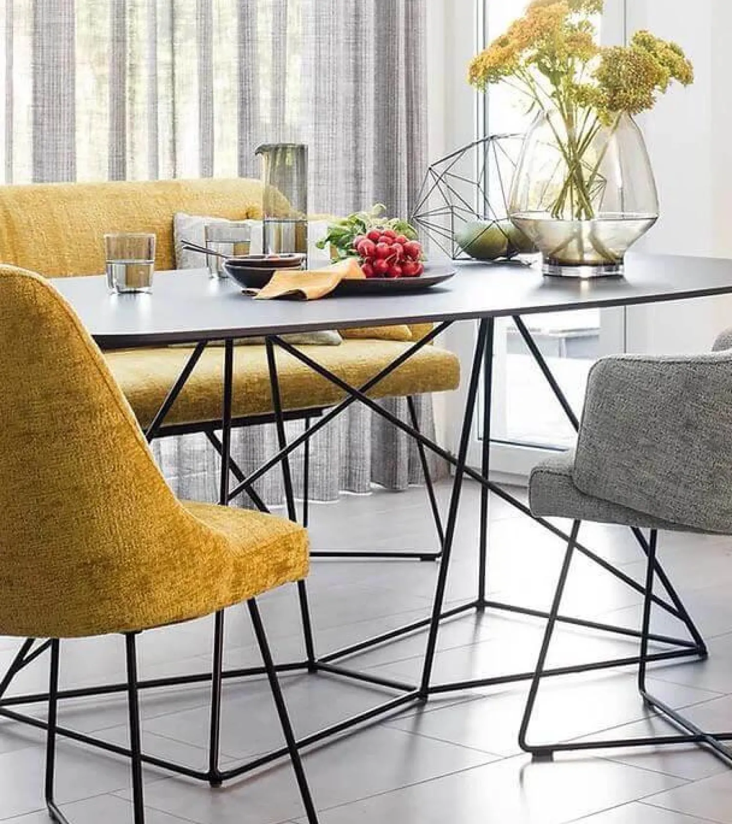 Jab Anstoetz Esstische|Esstisch Flow Platte HPL Schwarz Drahtgestell Stahl Tiefschwarz Matt