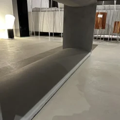 ASCO Esstische|Esstisch Frame Platte Brandeiche Rustical Schwarz Strukturiert Gebürstet Gestell Beton