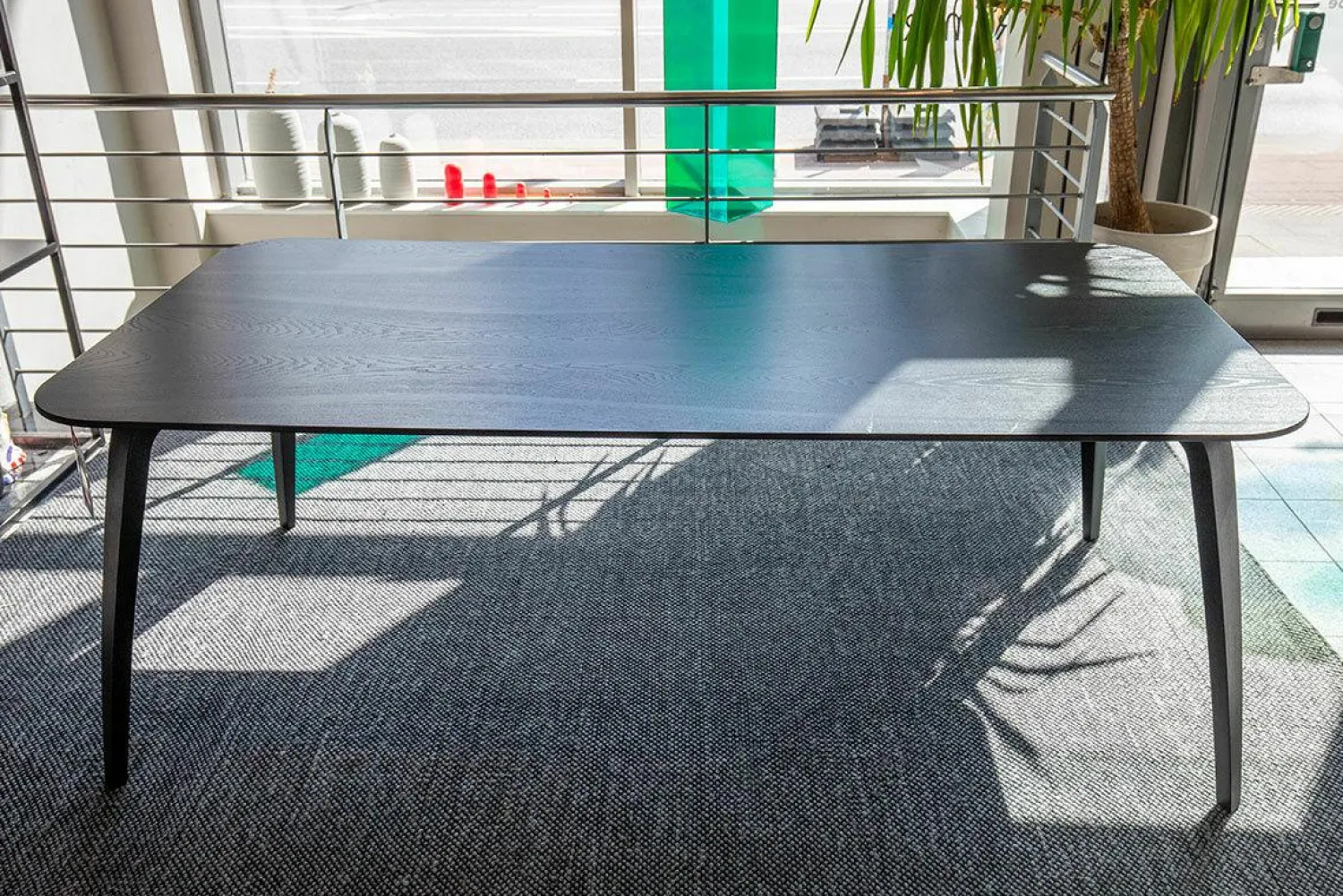 Gubi Esstische|Esstisch Dining Table Platte Esche Schwarz Semi Matt Lackiert