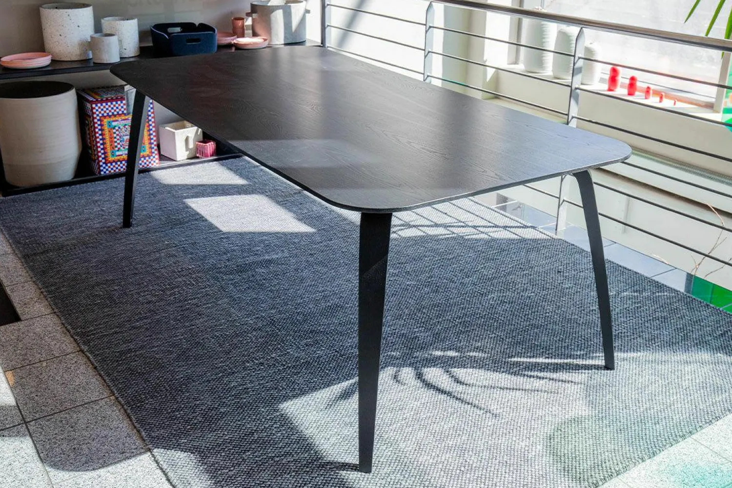 Gubi Esstische|Esstisch Dining Table Platte Esche Schwarz Semi Matt Lackiert