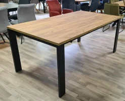 Niehoff Esstische|Esstisch Hamilton Platte Dekor Struktureiche Terra Gestell Metall Schwarz mit Auszug