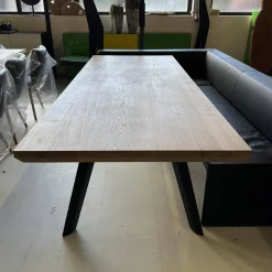 Scholtissek Esstische|Esstisch Kaate Knorrige Eiche Puro Geölt Äste Mit Harz Ausgegossen Metallgestell Schwarz Lackiert