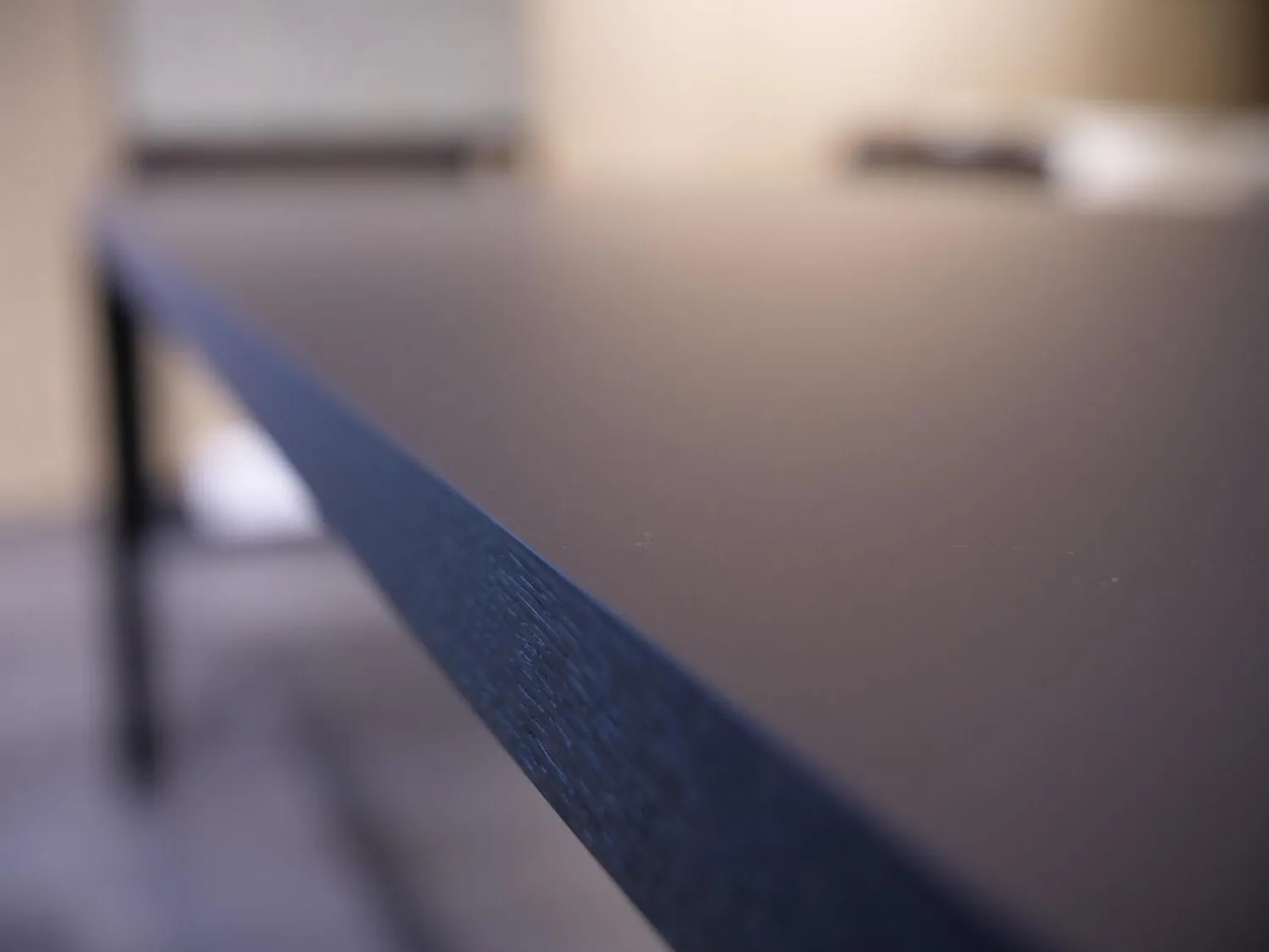 Leolux Esstische|Esstisch Kalia 620 901 Platte Fenix Cacao Anthrazit Rahmen Epoxy Nuit Silk Schwarz Eichenplatte Rand Night Matt Fußkappen Schwarz