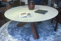 Cassina Esstische|Esstisch La Rotonda Marmor Bianco Carrara Opaco Weiß Gestell Amerikanischer Nussbaum