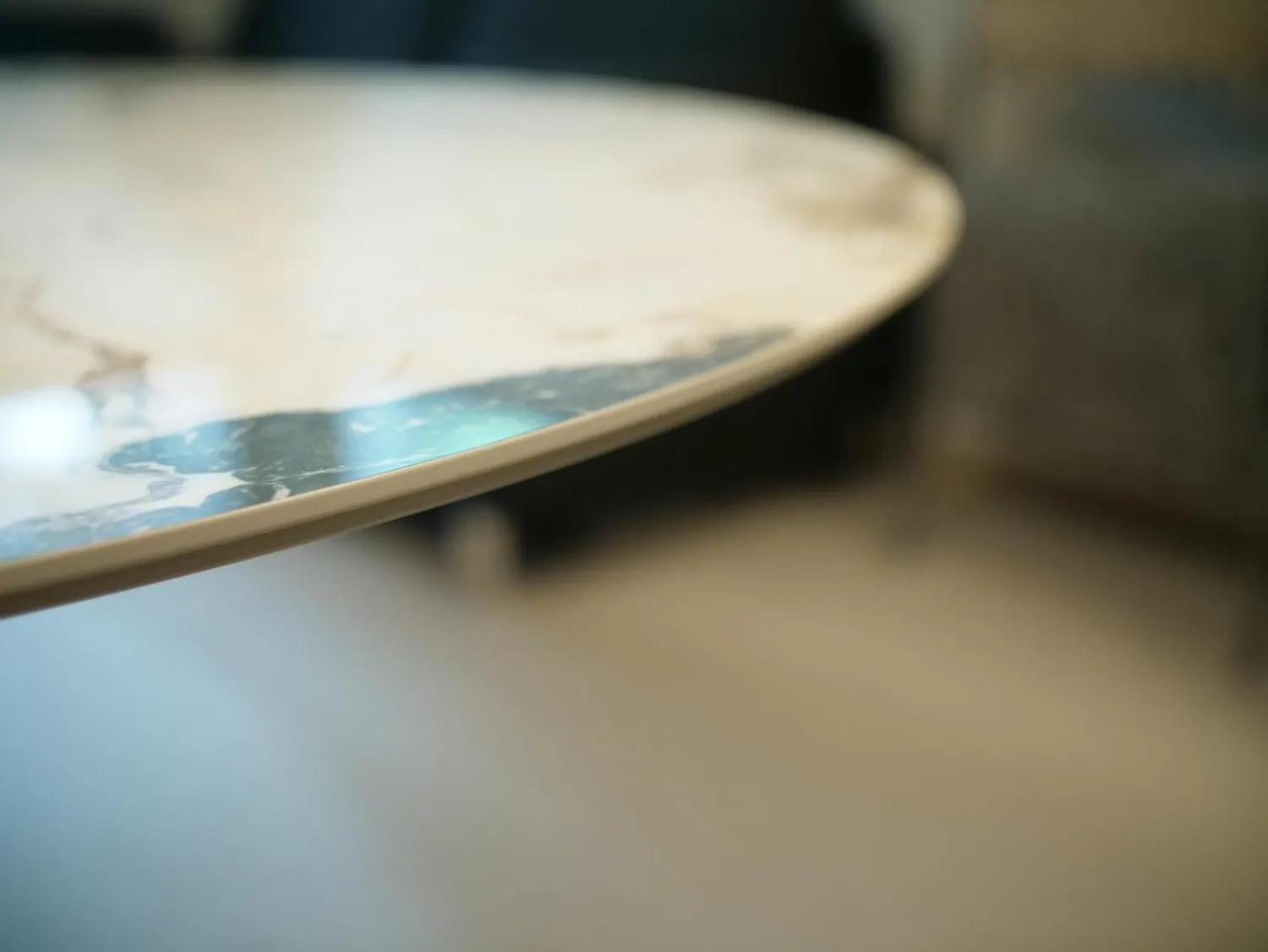 Kartell Esstische|Esstisch Multiplo Platte Weißer Marmor Gestell Druckgegossenes Aluminium Matt Lackiert Weiß