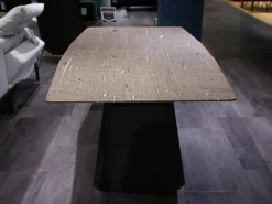 Draenert Esstische|Esstisch Platte Stein Brown Silk Trapezförmig Geledert Kante 6 Ausziehbar