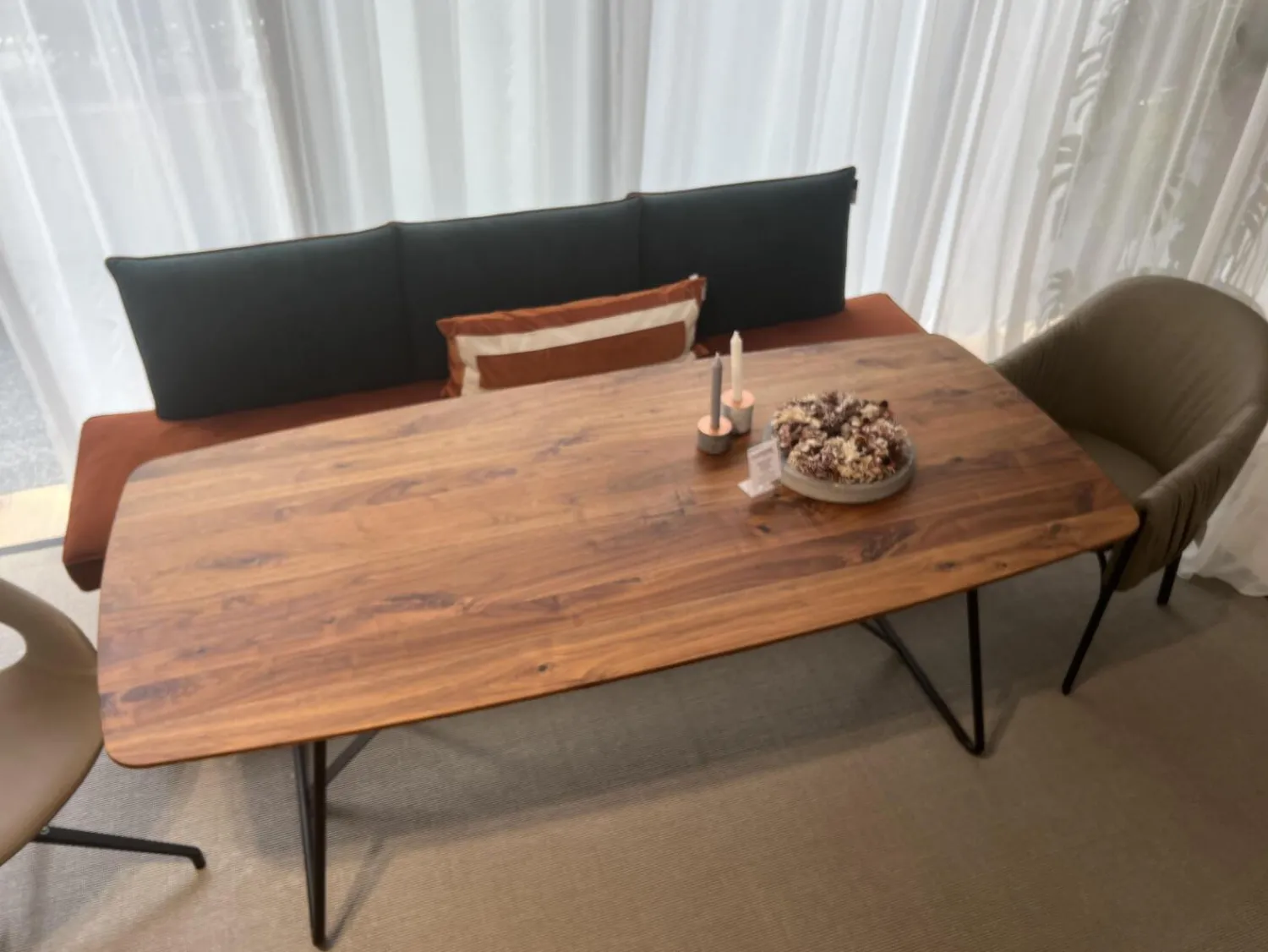 ASCO Esstische|Esstisch Rheda Platte Nussbaum Natur Geölt Gestell Metall Schwarz Pulverbeschichtet