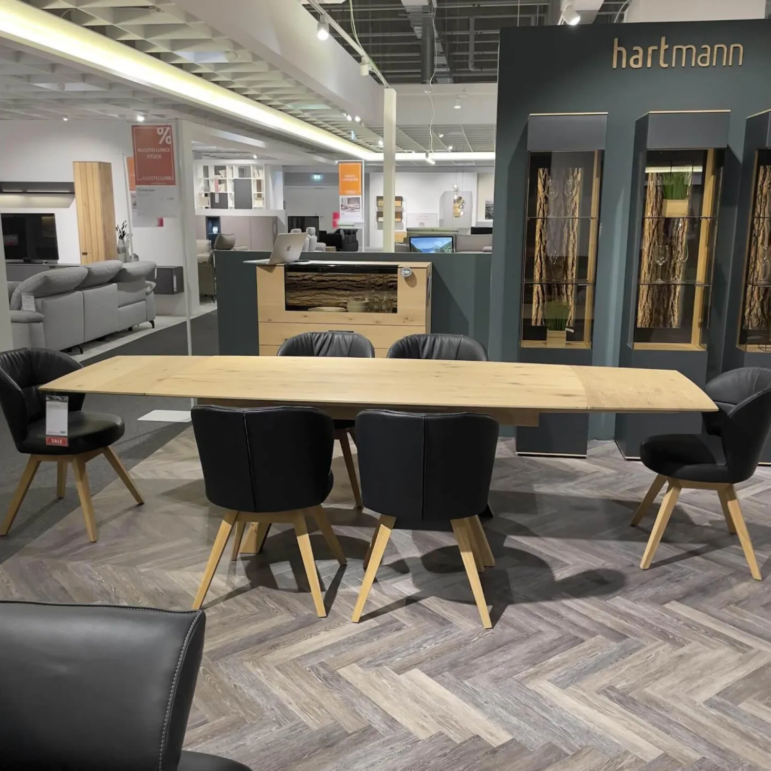 Hartmann Esstische|Esstisch Runa 8410 Kerneiche Natur Massiv Oberfläche Gebürstet Inklusive Kopfauszüge Ohne Stühle