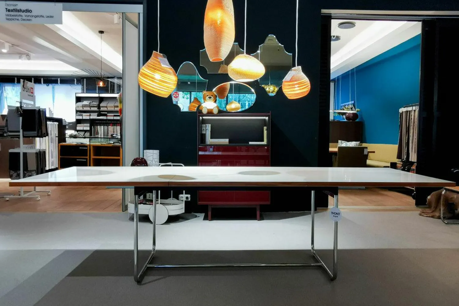 Thonet Esstische|Esstisch S 1072 Tischplatte Nussbaum Geölt Gestell Stahlrohr Ausziehbar