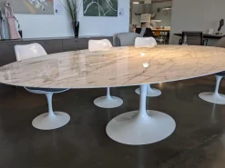 Knoll International Esstische|Esstisch Saarinen Oval Marmor Arabescato Weiß Fuß Schwerer Aluminiumformguss mit Rilsan Beschichtet