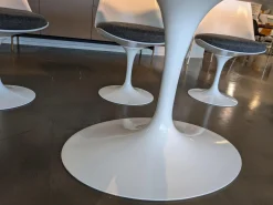 Knoll International Esstische|Esstisch Saarinen Oval Marmor Arabescato Weiß Fuß Schwerer Aluminiumformguss mit Rilsan Beschichtet