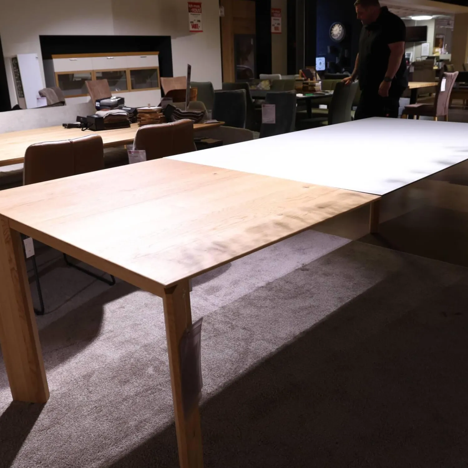 Global Esstische|Esstisch Salamanca 3240 4 Wildeiche Massiv Tischplatte Mattglas Ausziehbar