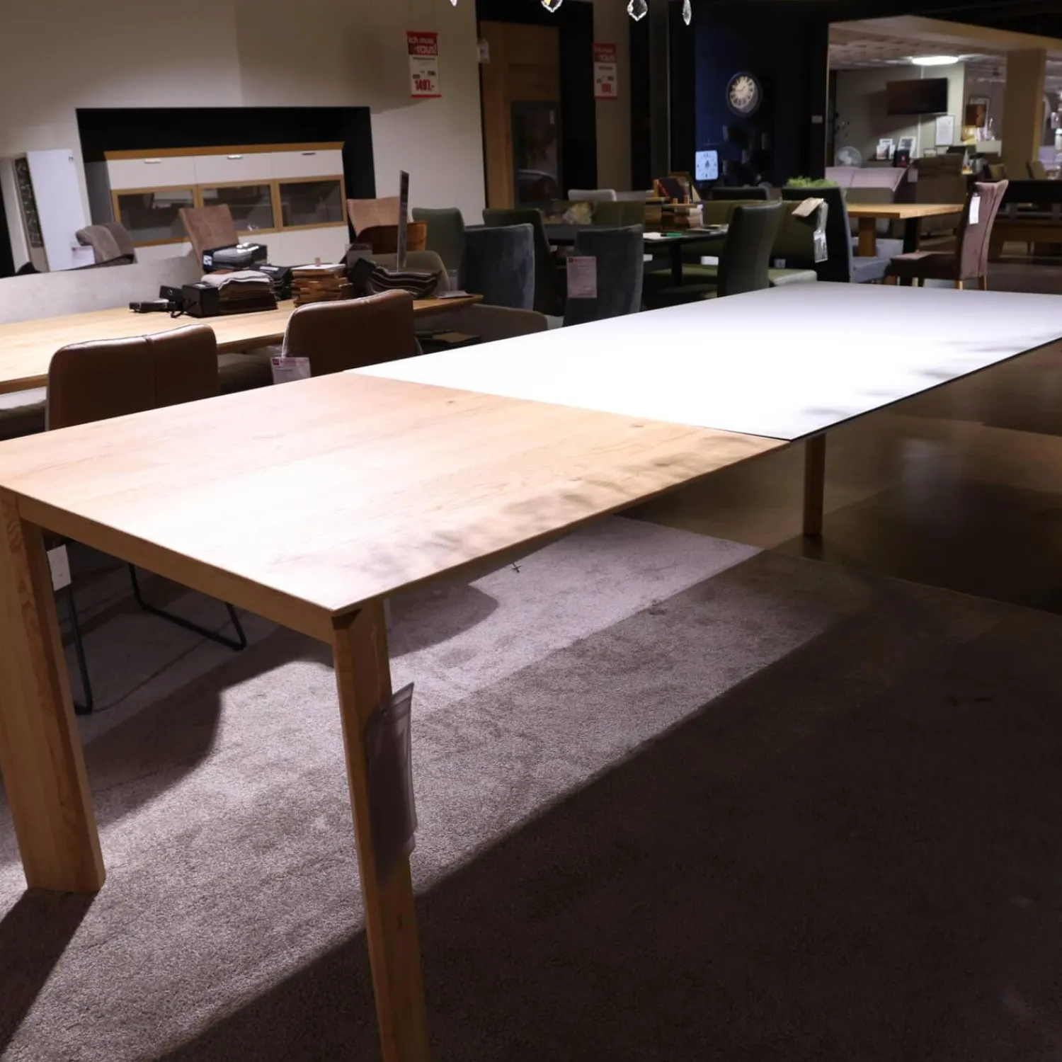 Global Esstische|Esstisch Salamanca 3240 4 Wildeiche Massiv Tischplatte Mattglas Ausziehbar