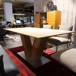 Natura Esstische|Esstisch San Francisco Asteiche Gestell V-Form Massiv Bianco Geölt