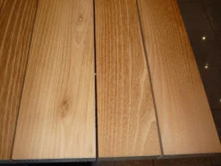 Janua Esstische|Esstisch SC41 Outdoor Akazie Roh Gebürstet Wangen Aluminium Schwarz Pulverbeschichtet