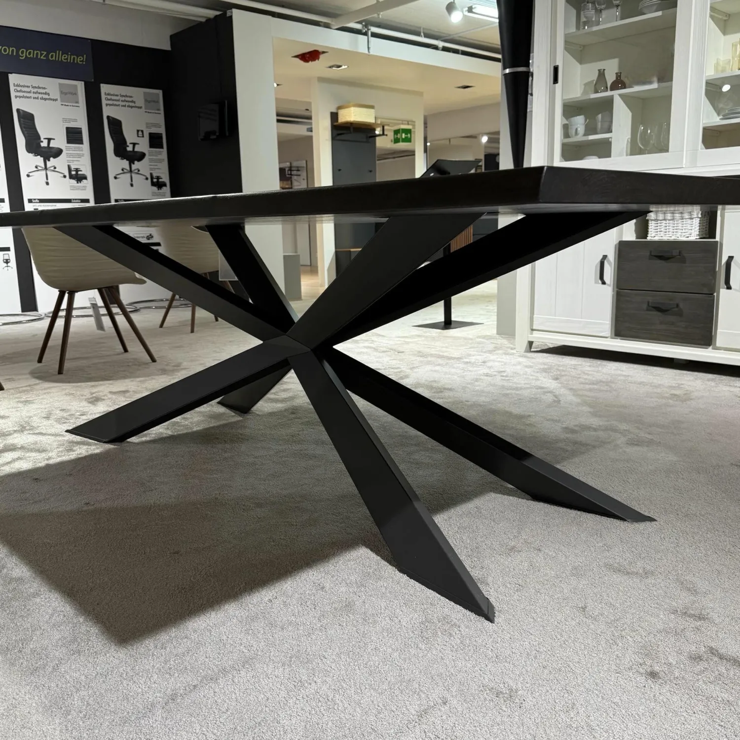 Cattelan Italia Esstische|Esstisch Spyder Wood Platte Eiche Verbrannt Gestell Stahl Graphit Matt Grau Lackiert