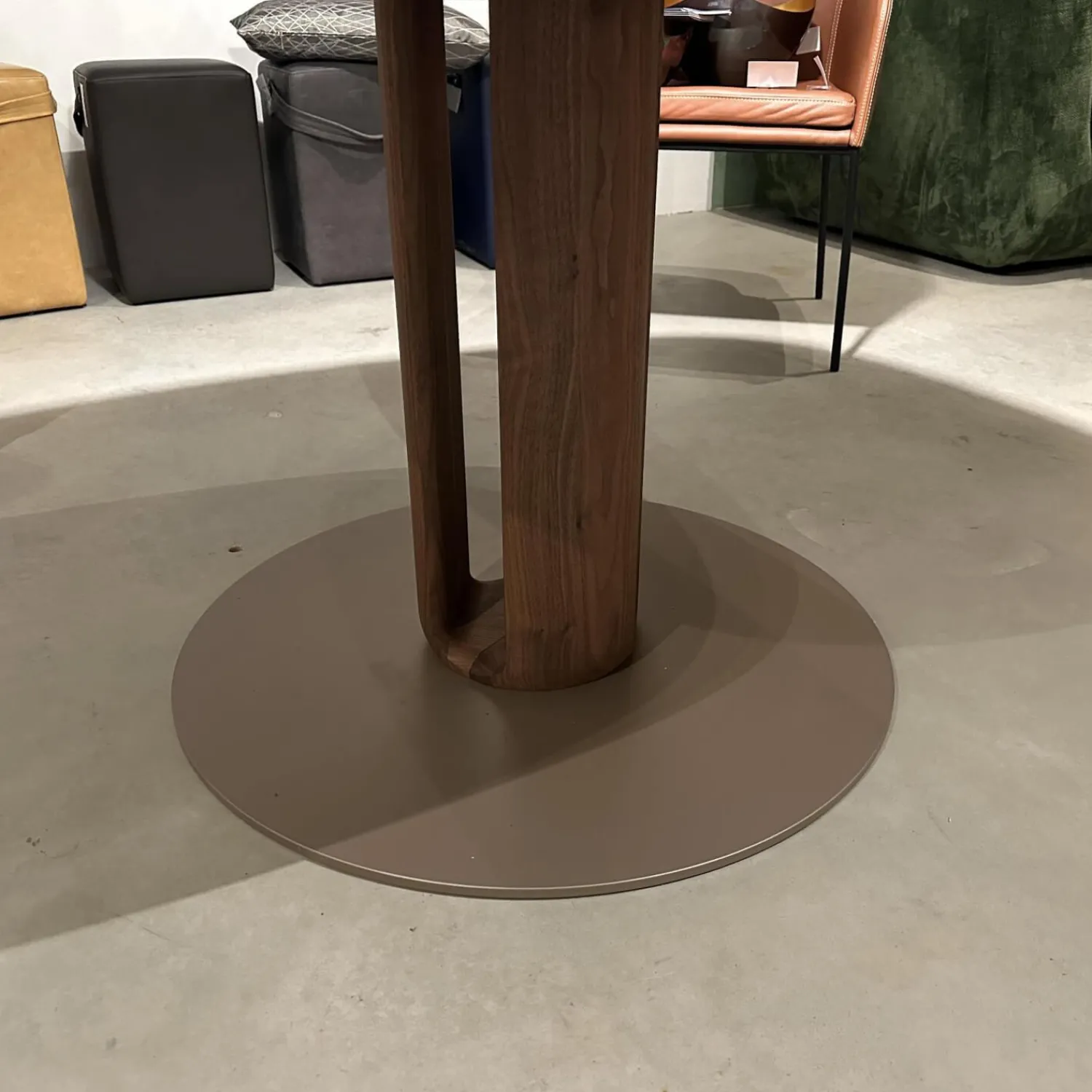 Rodam Esstische|Esstisch Sqround Ast Nussbaum Hartwachssiegel Bodenplatte Sahara Beige Mit Auszug