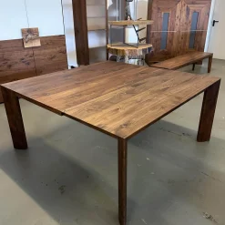 Scholtissek Esstische|Esstisch SR1 Astiger Nussbaum Natur Geölt Äste Mit Zinn Ausgegossen Inklusive Querauszug