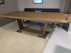 Anrei Essgruppen|Esstische|Esstisch Tesso Asteiche In Barrique Mit Bodenplatte Aus Edelstahl Und Einzelbank Smart Leder Maron