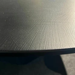 B&B Italia Esstische|Esstisch Tobi-Ishi Zementmörtel Schwarz