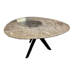 Draenert Esstische|Esstisch Tripole 1540 Platte Kalkstein Oriental Brown Anthrazit Braun Gestell Mooreiche Massiv