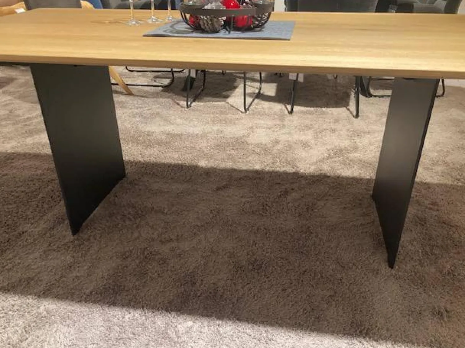 Natura Esstische|Esstisch Tucson Platte Wildeiche Massiv Lackiert Und Soft Gebürstet Gestell Metall Carbonfarbig Pulverbeschichtet