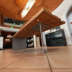 Nature Design Esstische|Esstisch Unikat Tischplatte Unikat Ulme Altholz Massiv Gestell Stahlwangen Grau