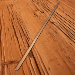 Nature Design Esstische|Esstisch Unikat Tischplatte Unikat Ulme Altholz Massiv Gestell Stahlwangen Grau