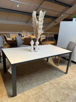 Global Esstische|Esstisch Vitoria Tischplatte Keramik Weiß UF 0105 Gestell Metall Schwarz Pulverbeschichtet