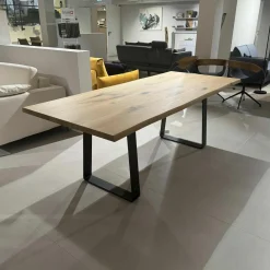 Wöstmann Esstische|Esstisch Wildeiche Gebürstet Natur Kufengestell Metall Schwarz Lackiert