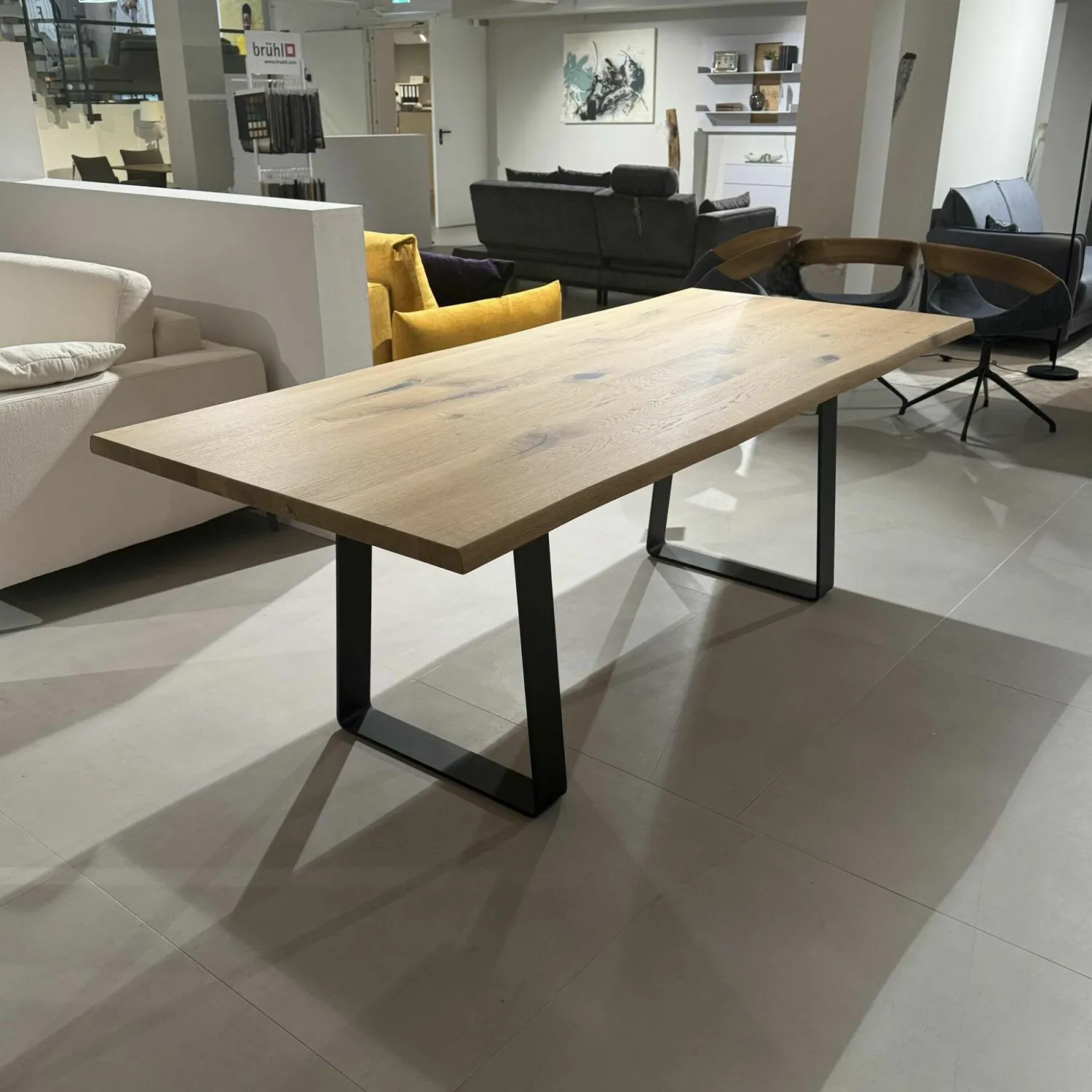 Wöstmann Esstische|Esstisch Wildeiche Gebürstet Natur Kufengestell Metall Schwarz Lackiert