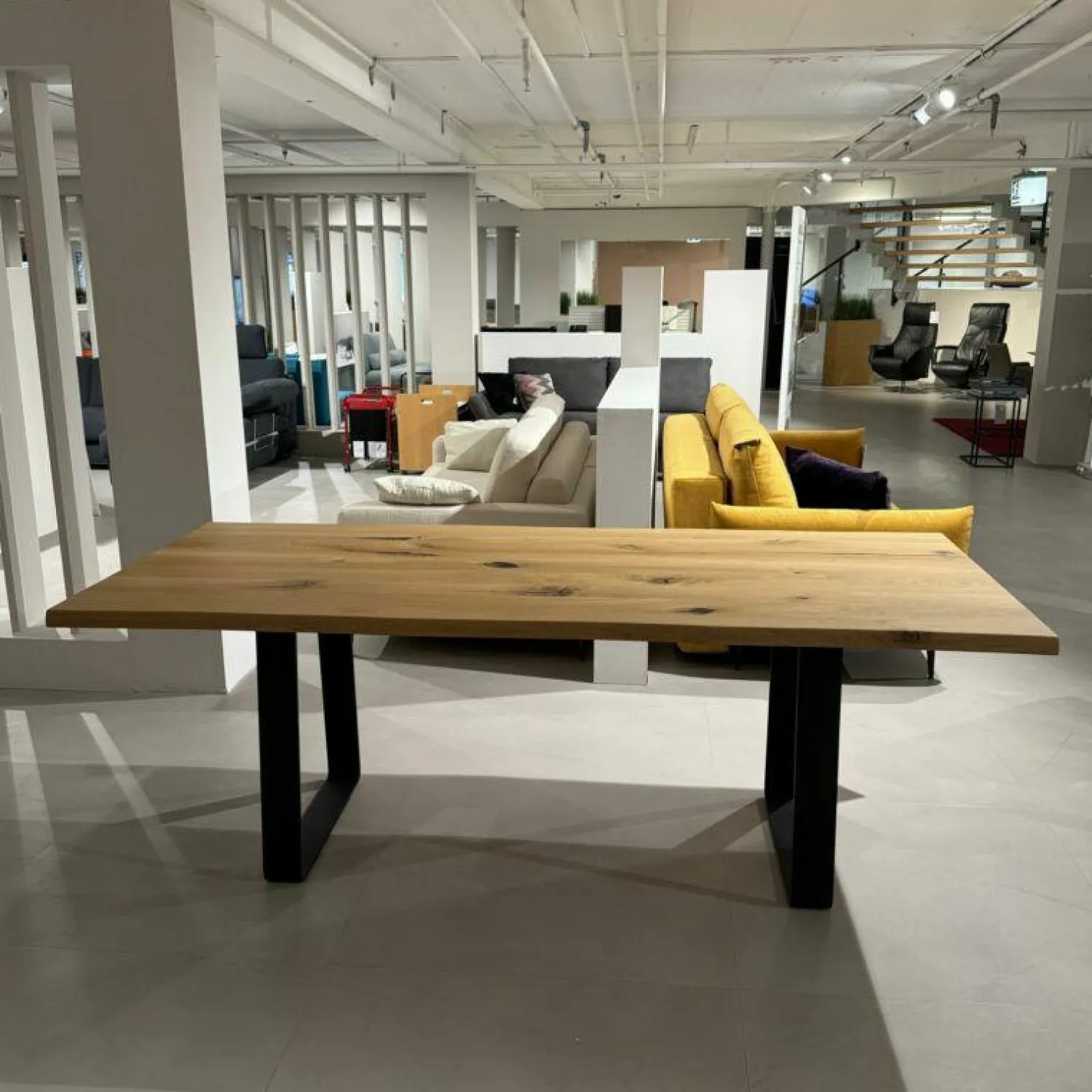 Wöstmann Esstische|Esstisch Wildeiche Gebürstet Natur Kufengestell Metall Schwarz Lackiert