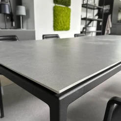 Vipp Essgruppen|Esstischgruppe Large 972 Keramik Gestell Pulverbeschichteter Stahl Mit 6 Stühlen