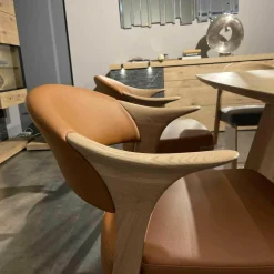 Voglauer Essgruppen|Esstischgruppe V-Rock Mit 4 Stühlen Mit Armlehnen Und 2 Stühlen Ohne Armlehnen Alteiche Rustiko