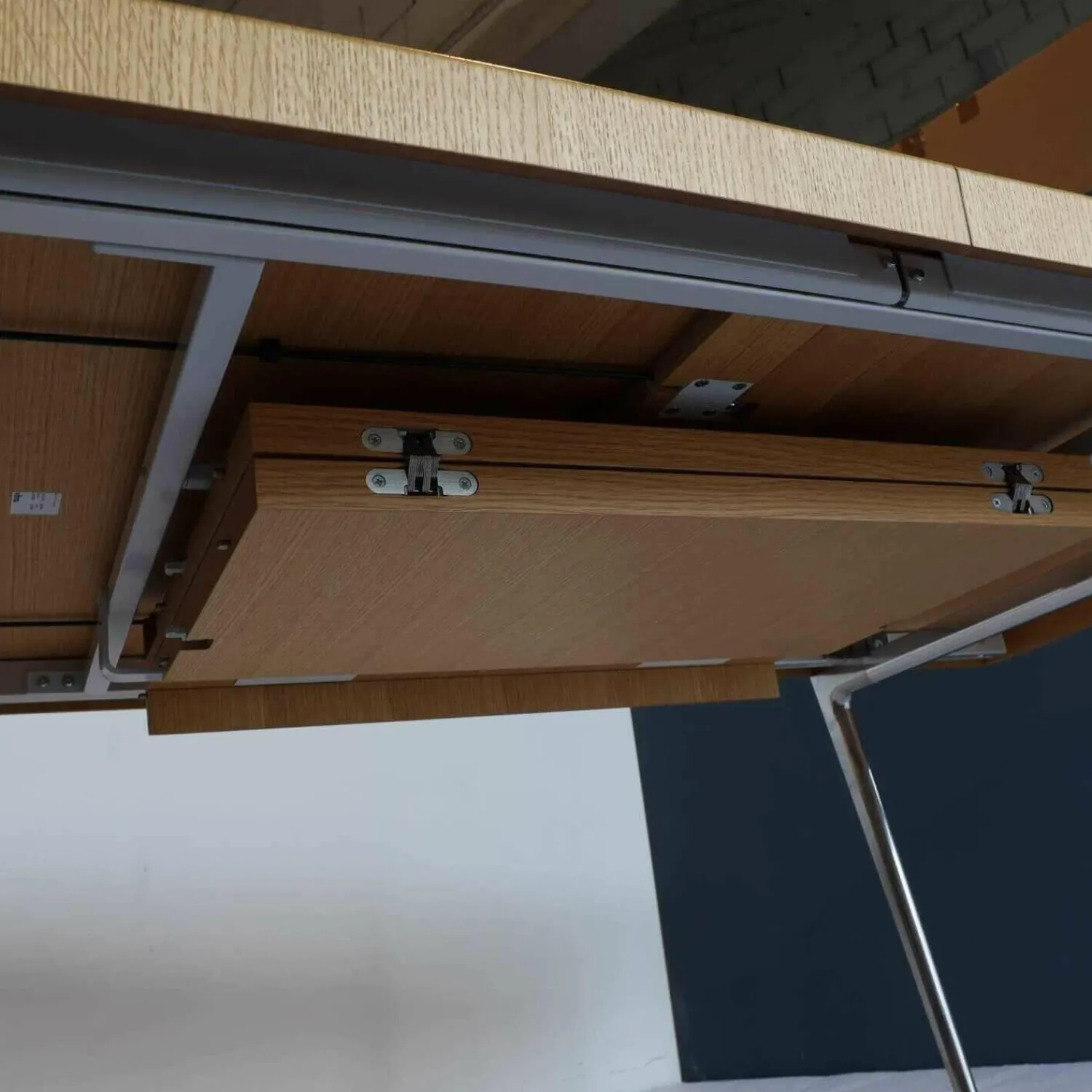 Vitra Esstische|Extendable Dining Table Tischplatte Furnier Eiche Natur Gestell Aluminium Mit Auszug