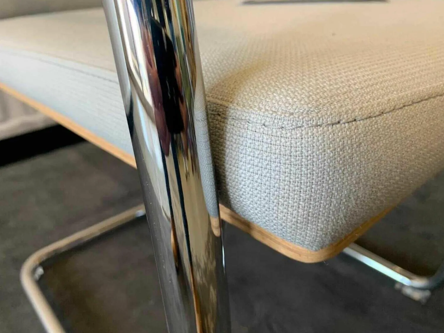 Thonet Einzelstühle|Freischwinger Stoff Cava 3 124 Achatgrau Gestell Chrom