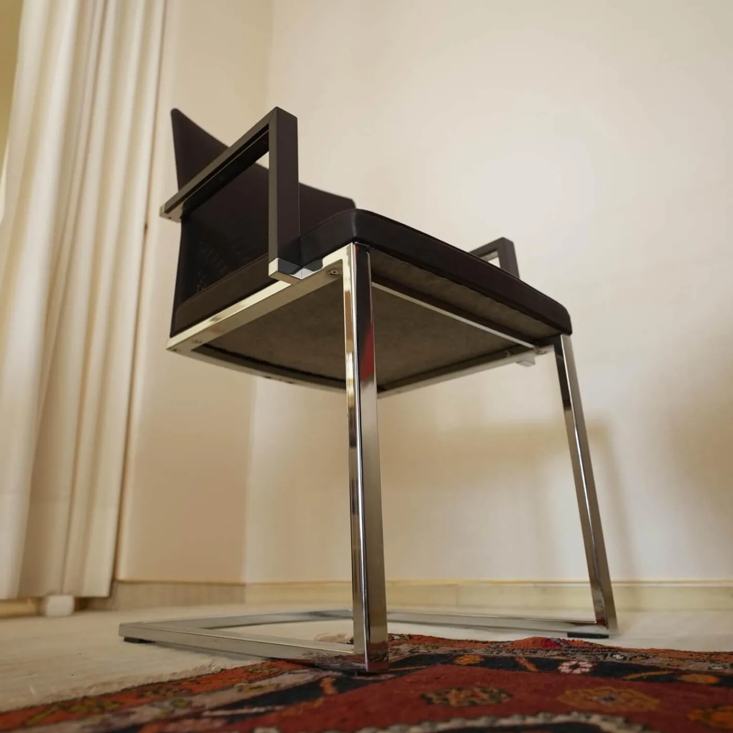 Girsberger Einzelstühle|Freischwinger X15 Mit Armlehnen Sitz Leder Schwarz Rücken Gewebe Elastisch Schwarz Gestell Chrom Hochglanz