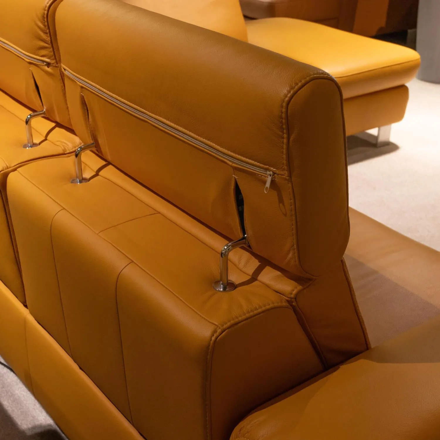 Steinpol Ecksofas|Funktionseckgarnitur Relaxa 6 0 Leder Punch Curry Gelb Metallwinkelfuß Aluminium Gebürstet