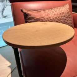 Koinor Relaxsessel|Funktionssessel Etino Leder B Toro Reno Rot 5 Arm Drehkreuz Schwarz Matt Mit Tisch Wildeiche Natur Und Nierenkissen