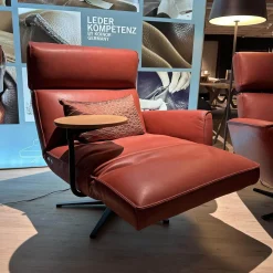 Koinor Relaxsessel|Funktionssessel Etino Leder B Toro Reno Rot 5 Arm Drehkreuz Schwarz Matt Mit Tisch Wildeiche Natur Und Nierenkissen