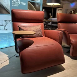 Koinor Relaxsessel|Funktionssessel Etino Leder B Toro Reno Rot 5 Arm Drehkreuz Schwarz Matt Mit Tisch Wildeiche Natur Und Nierenkissen