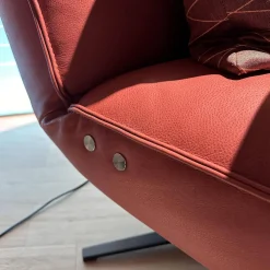 Koinor Relaxsessel|Funktionssessel Etino Leder B Toro Reno Rot 5 Arm Drehkreuz Schwarz Matt Mit Tisch Wildeiche Natur Und Nierenkissen