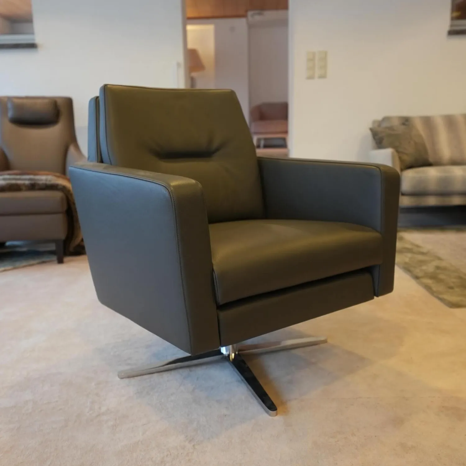 Bielefelder Werkstätten Relaxsessel|Funktionssessel Invita Bezug Leder Normandie Graphit Kreuzfuß Metall Chrom Glänzend