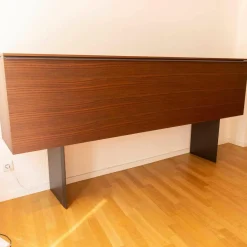 Porro Kommoden & Sideboards|Gallery Low Cupboard Außen Holzfarbe W20 Mongoi Innen Giallo Mustard Rückwand Spiegel Mit Beleuchtun