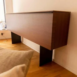 Porro Kommoden & Sideboards|Gallery Low Cupboard Außen Holzfarbe W20 Mongoi Innen Giallo Mustard Rückwand Spiegel Mit Beleuchtun