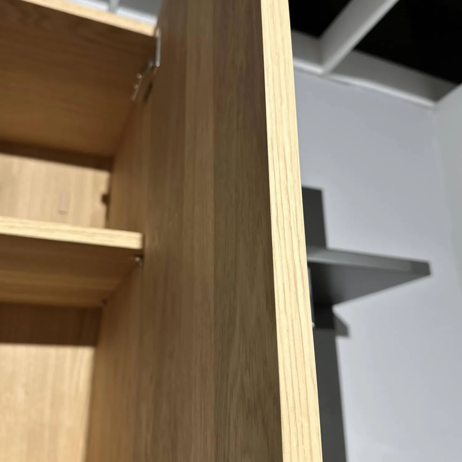 Hülsta Garderoben|Garderobe Gentis Lack Grau Akzent Eiche Naturstamm