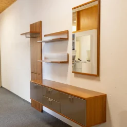 Musterring Garderoben|Garderobe Kira 24728 Nussbaum Nova Lack Terra Hochglanz Grau Griffe Metall