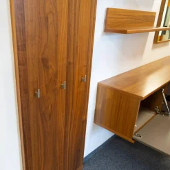 Musterring Garderoben|Garderobe Kira 24728 Nussbaum Nova Lack Terra Hochglanz Grau Griffe Metall